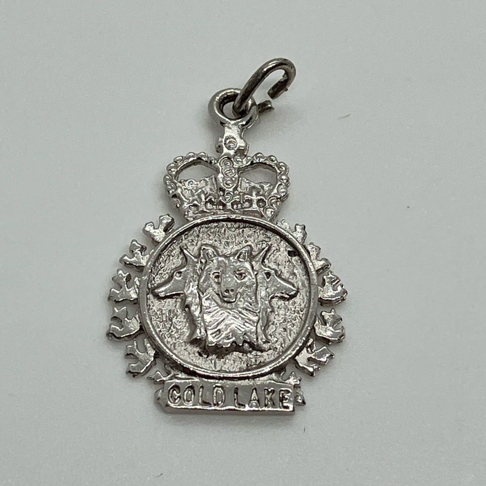 Vtg 925 Sterling Silver Cold Lake Alberta Dogs Charm / Pendant